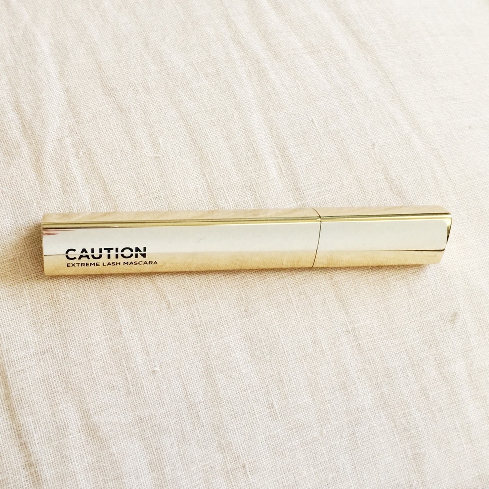 HOURGLASS || Caution Extreme Lash Mascara